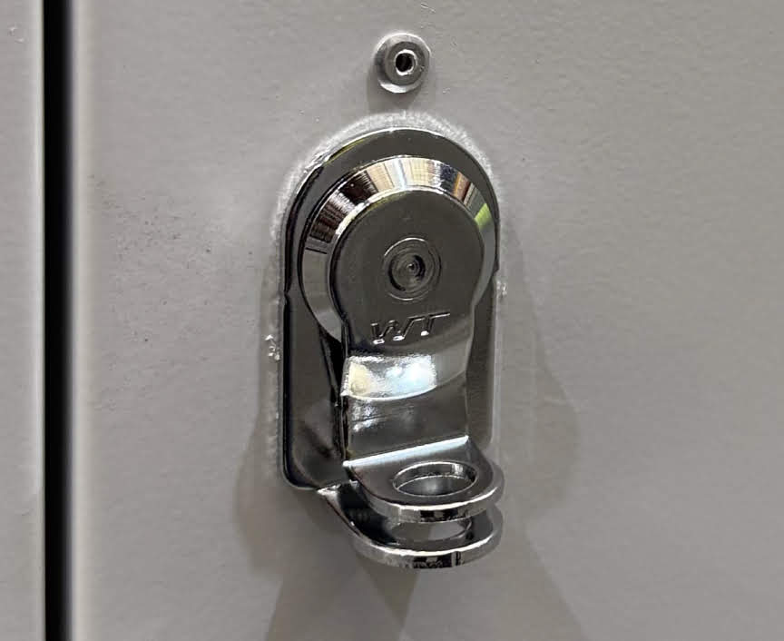 HD Luggage Locker