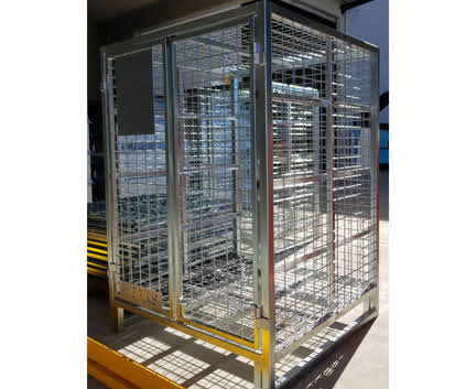 Custom WERKS® Pallet Cage
