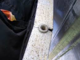Ladder-with-a-crack.jpg Ladder-with-a-crack.jpg