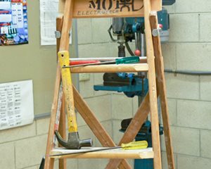 unsafe-load-ladder.jpg unsafe-load-ladder.jpg