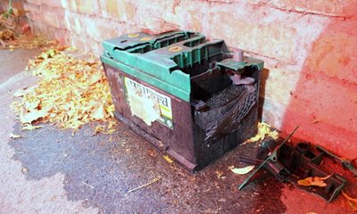battery-spill-(1).jpg
